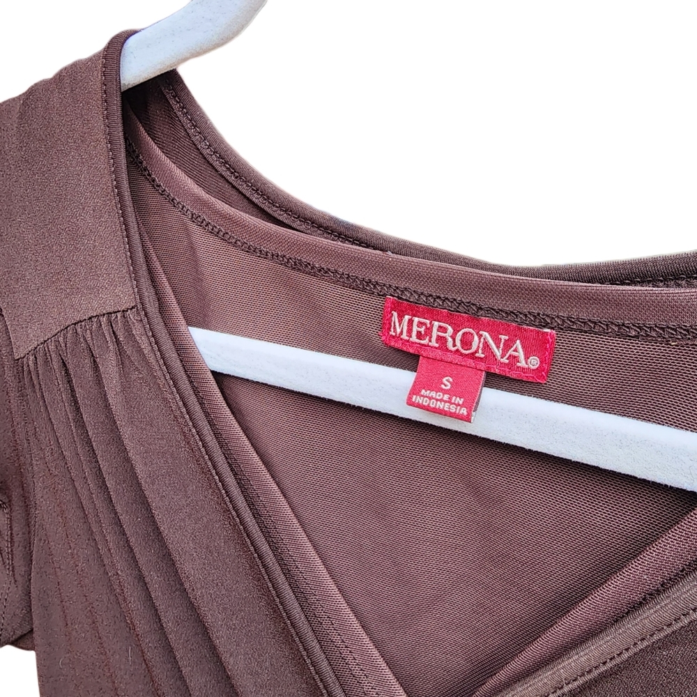 Merona Brown Pleated Cap Sleeve Bodyshaper Lined Crossed V Neck Size S - Picture 6 of 6
